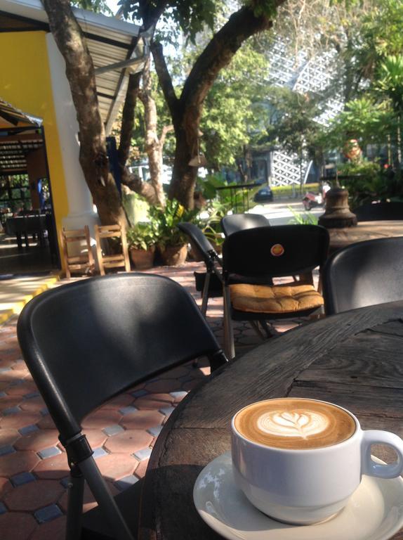The Pub Guesthouse Chiang Mai Exterior foto
